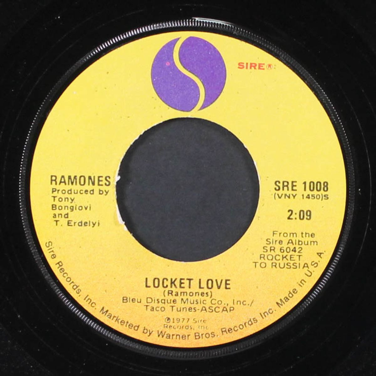 rockaway beach / locket love by RAMONES
