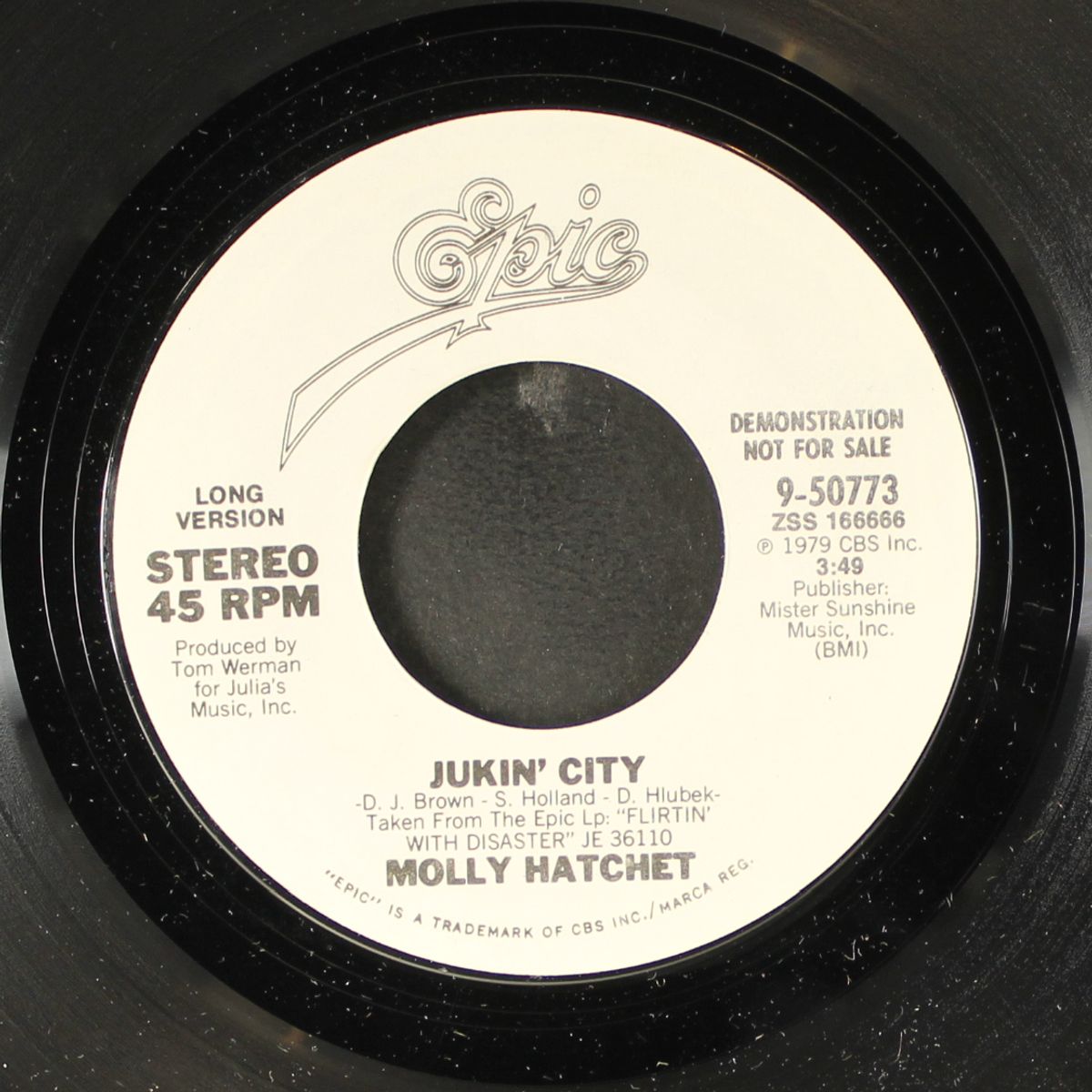jukin' city / short by MOLLY HATCHET