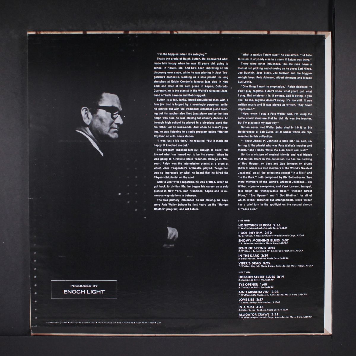 plays great jazz piano by RALPH SUTTON