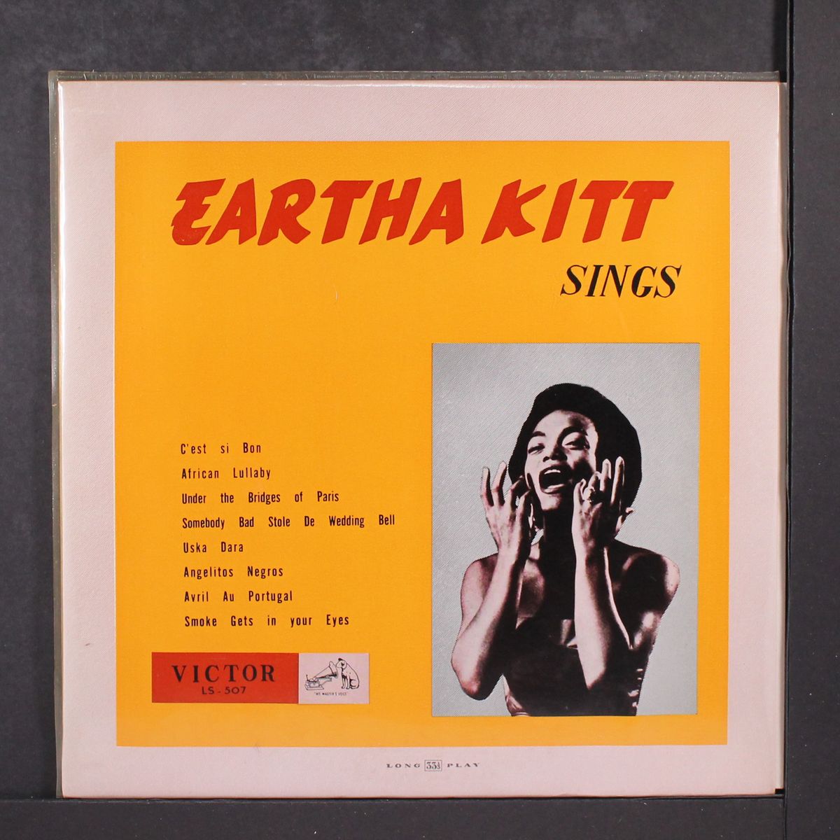 sings by EARTHA KITT