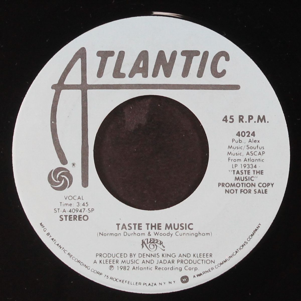 taste the music / same by KLEEER