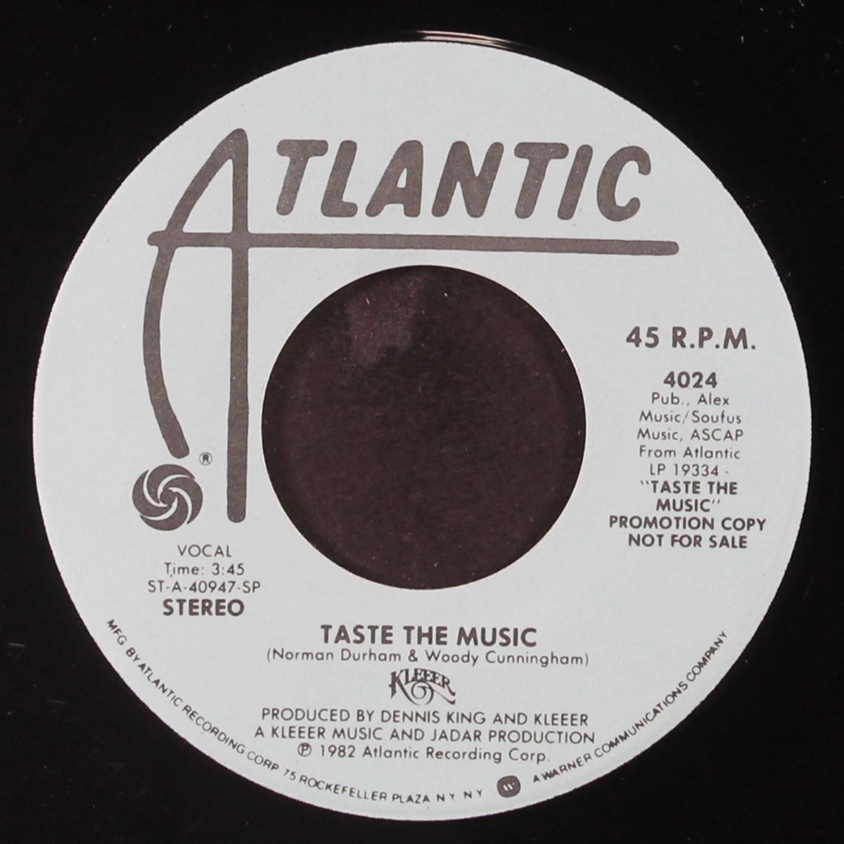 taste the music / same by KLEEER
