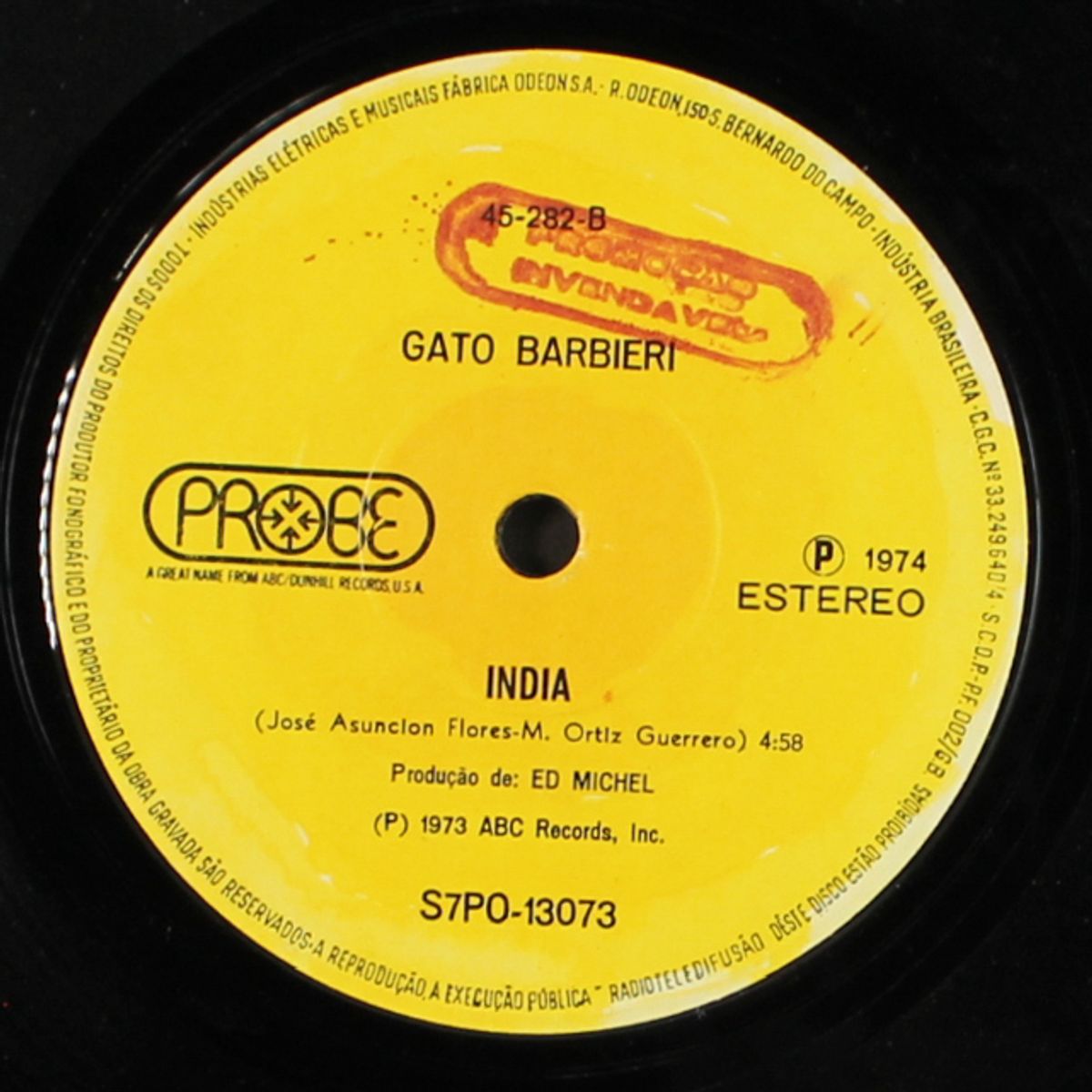 la china / india by GATO BARBIERI