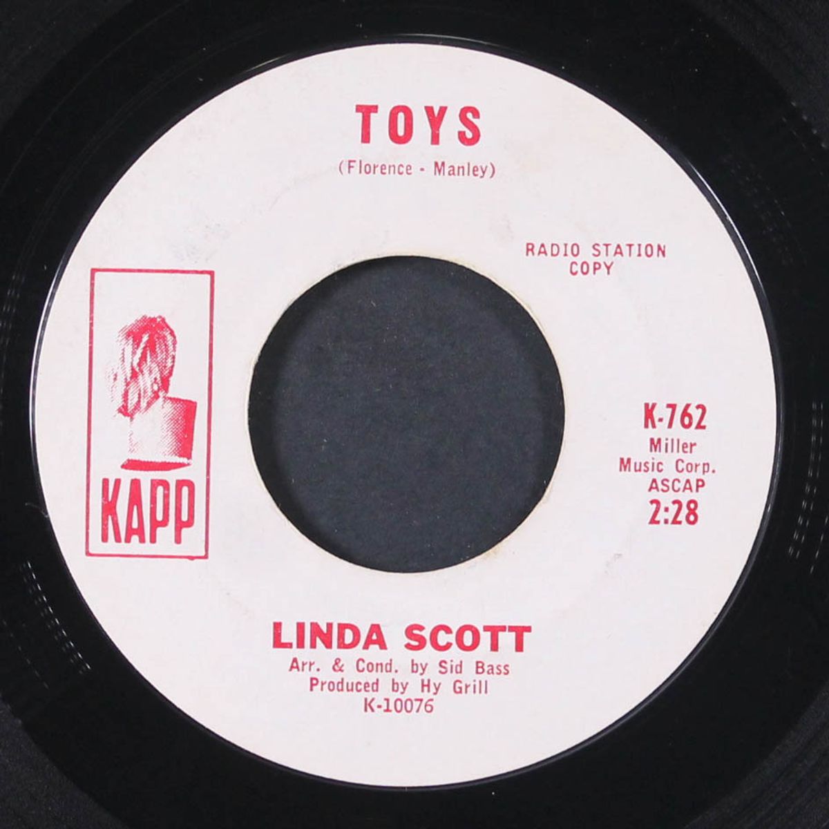 toys / take a walk, bobby by LINDA SCOTT