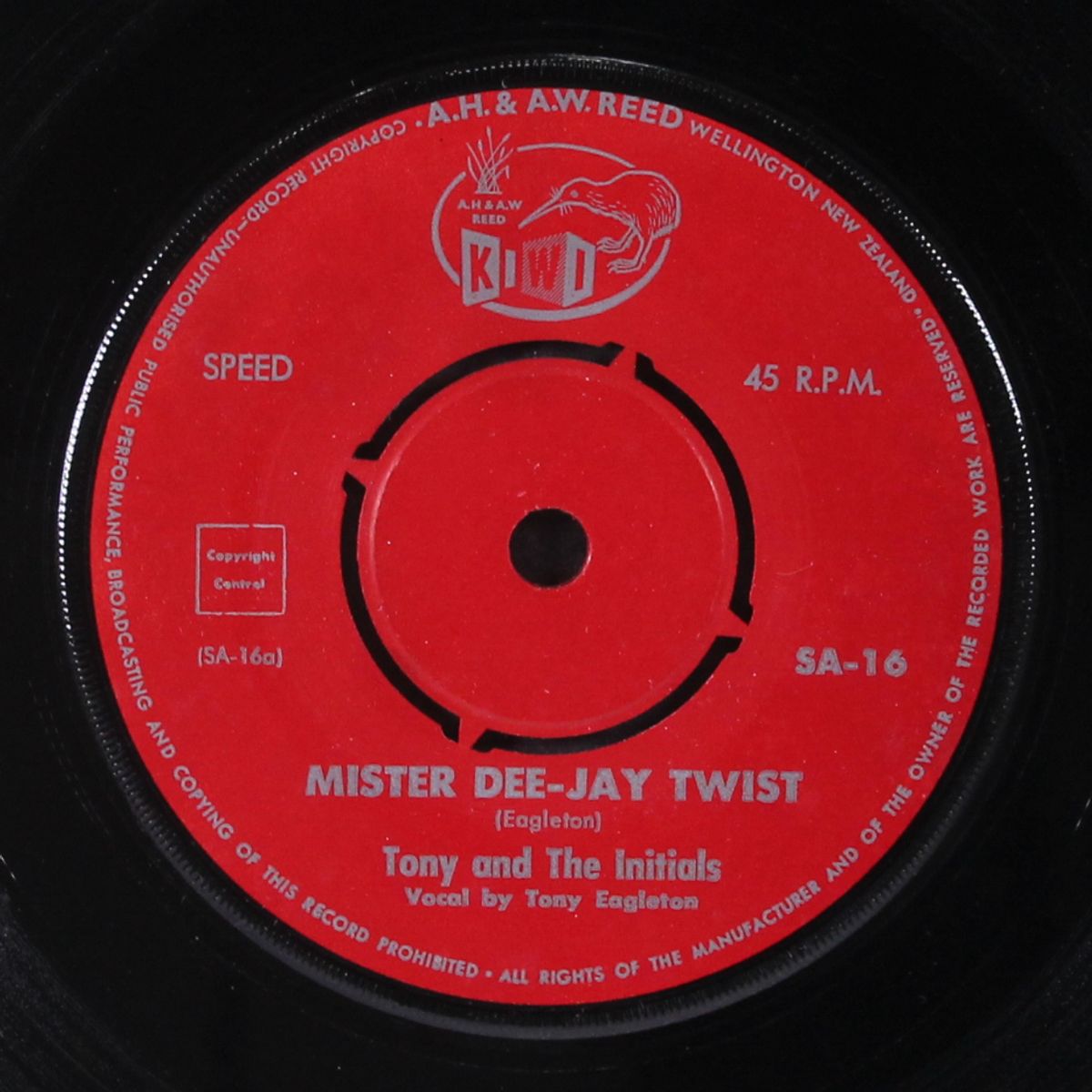 mister dee-jay twist by TONY & INITIALS