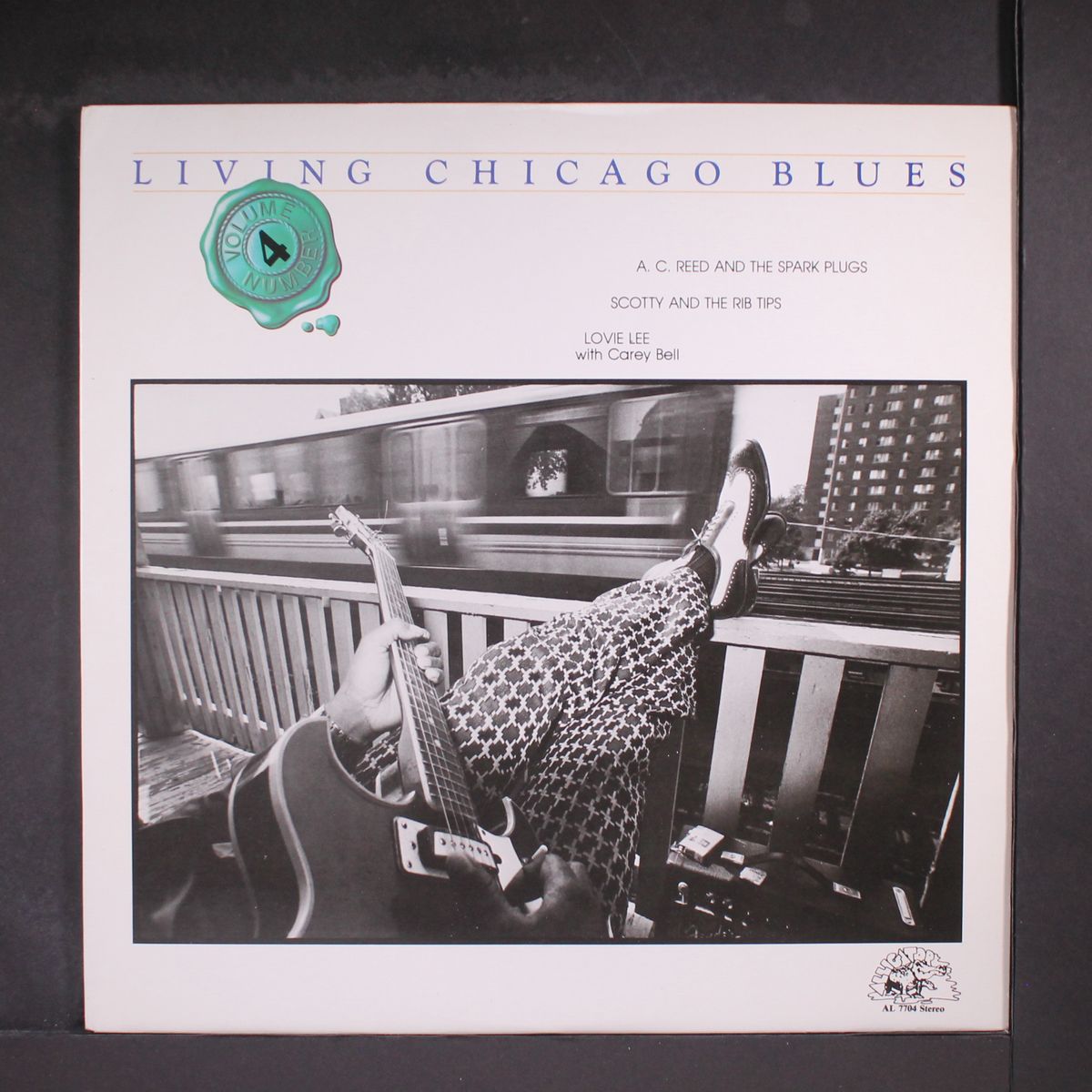 living chicago blues, vol. 4 by VARIOUS