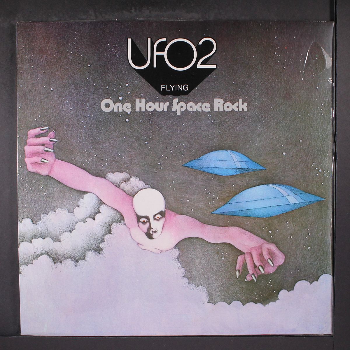 flying by UFO