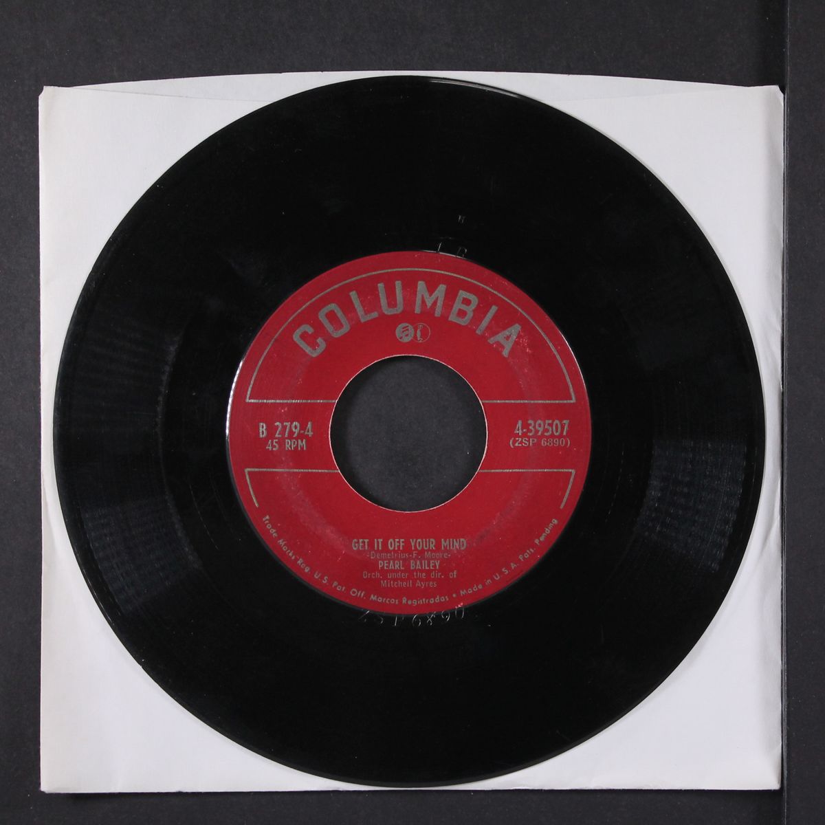 entertains by PEARL BAILEY