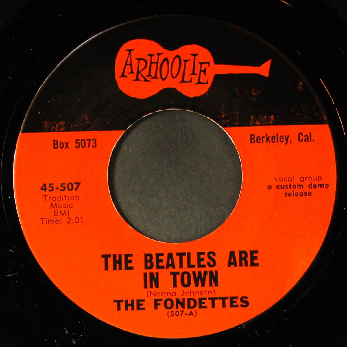 the beatles are in town / lovelorn flame by FONDETTES / JOHNNY HARTSMAN