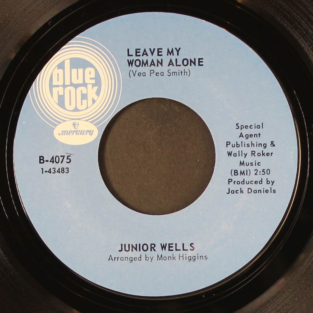 i can't stand no signifying / leave my woman alone by JUNIOR WELLS