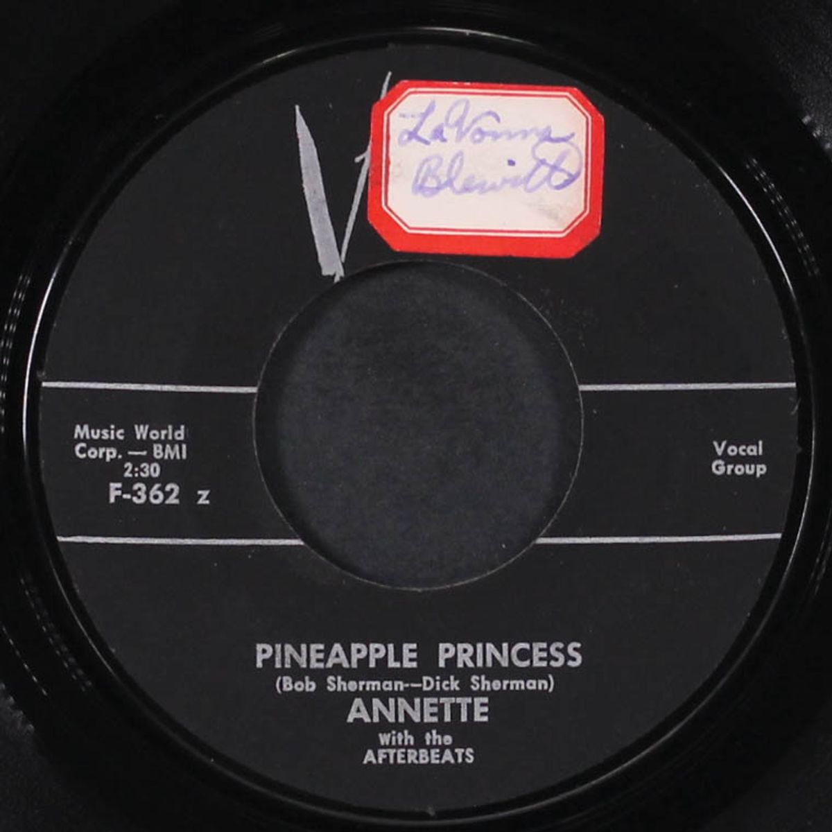 pineapple princess / luau cha cha cha by ANNETTE