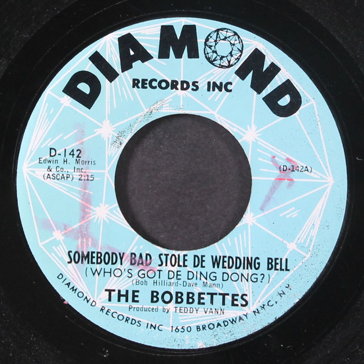 close your eyes / somebody bad stole de wedding bell by BOBBETTES
