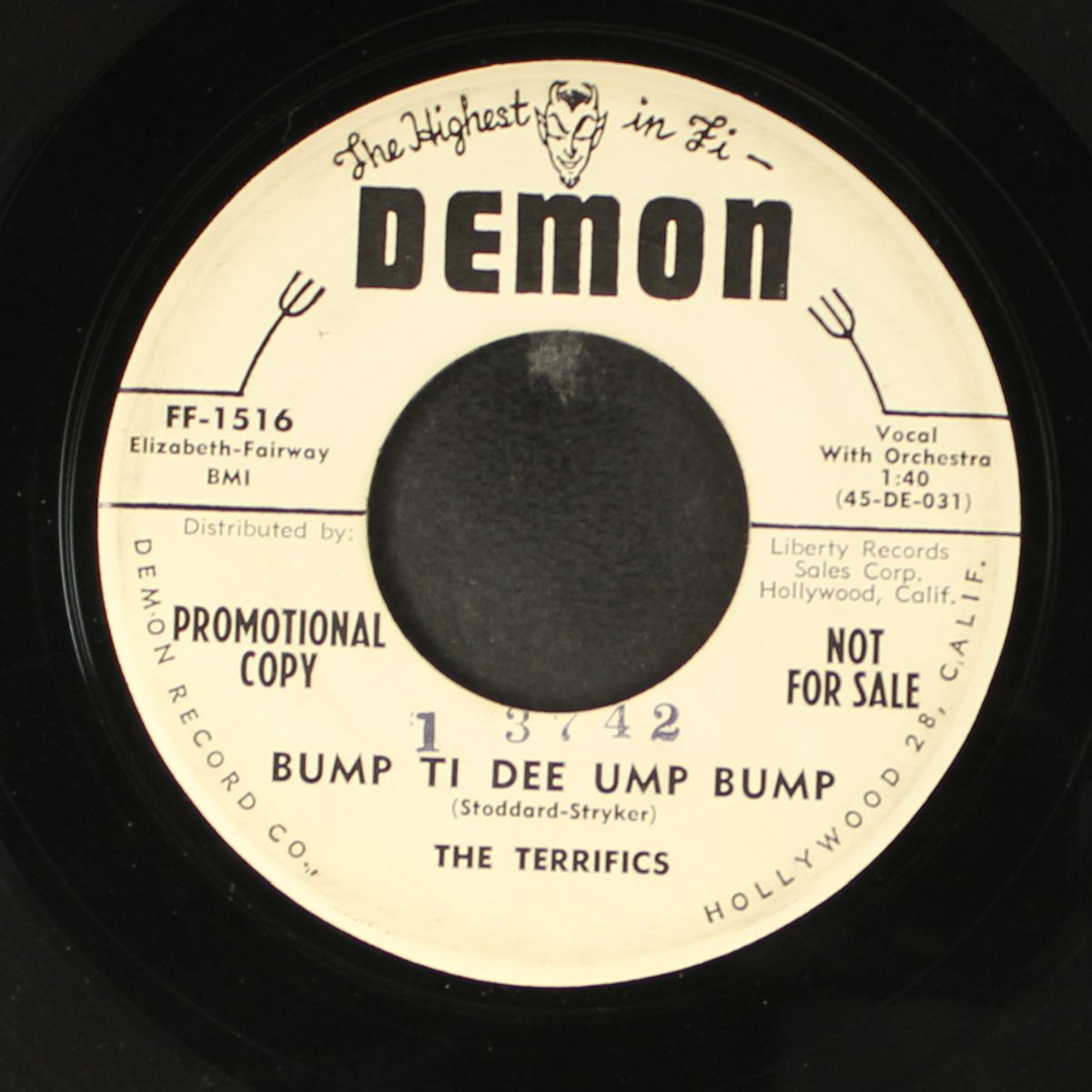 i don't care how yuh do it / bump ti dee ump bump by TERRIFICS
