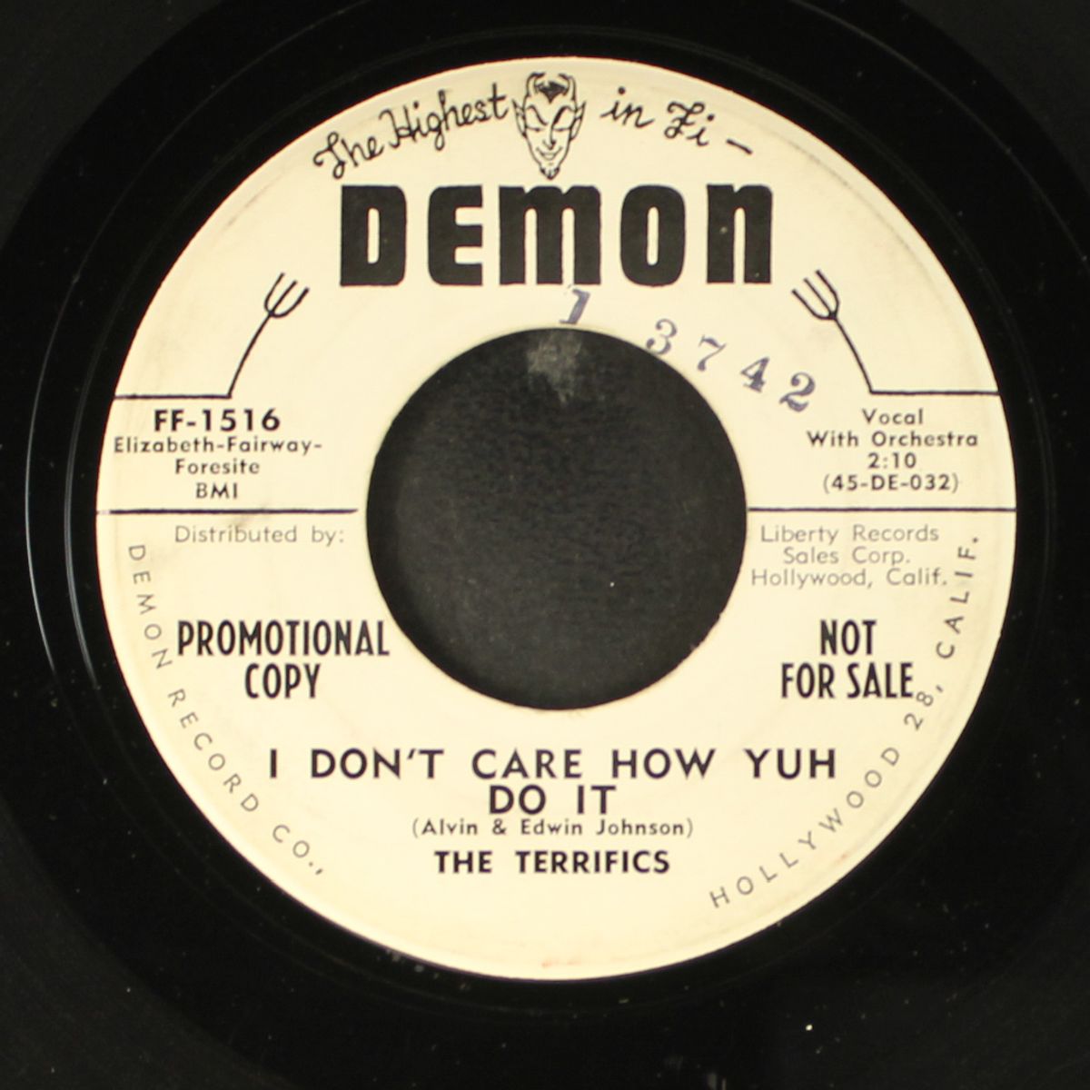 i don't care how yuh do it / bump ti dee ump bump by TERRIFICS