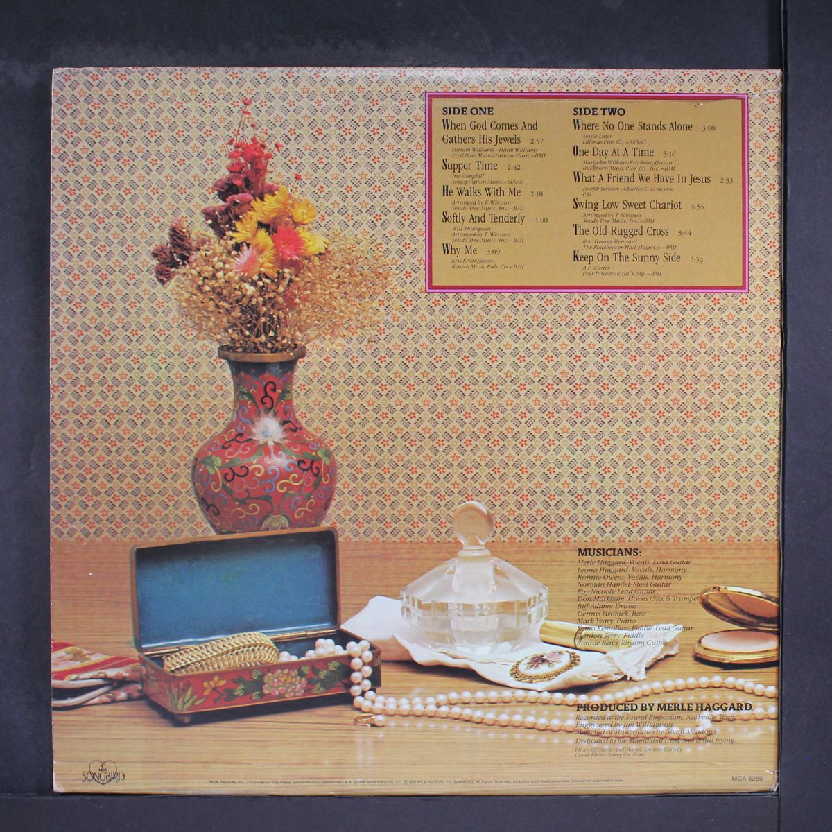 songs for the mama that tried by MERLE HAGGARD