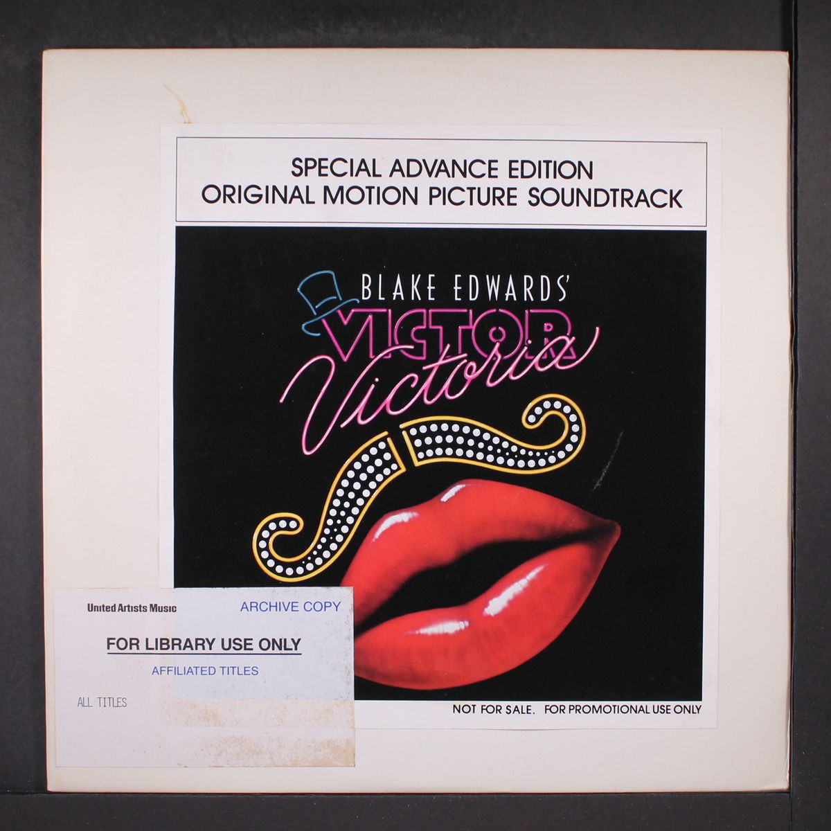 victor / victoria by SOUNDTRACK