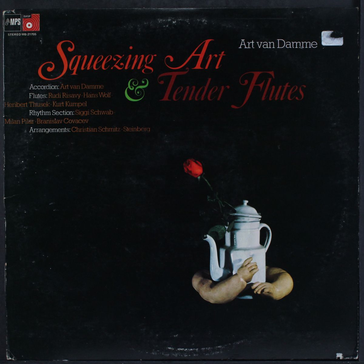 squeezing art & tender flutes by ART VAN DAMME