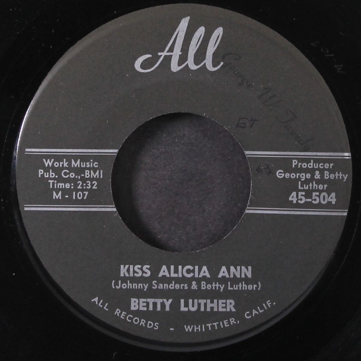 kiss alicia ann / red roses and violets by BETTY LUTHER