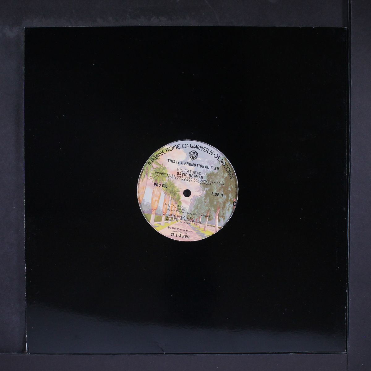 groovin' to the music + 3 by DAVID NEWMAN