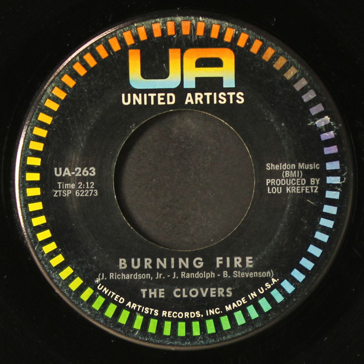 burning fire / yes it's you by CLOVERS
