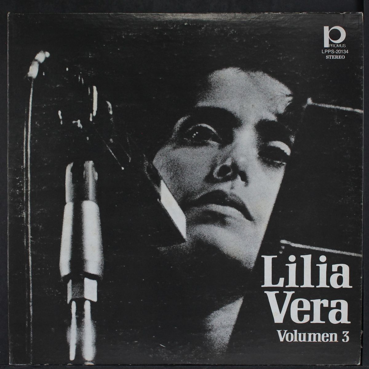 volumen 3 by LILIA VERA