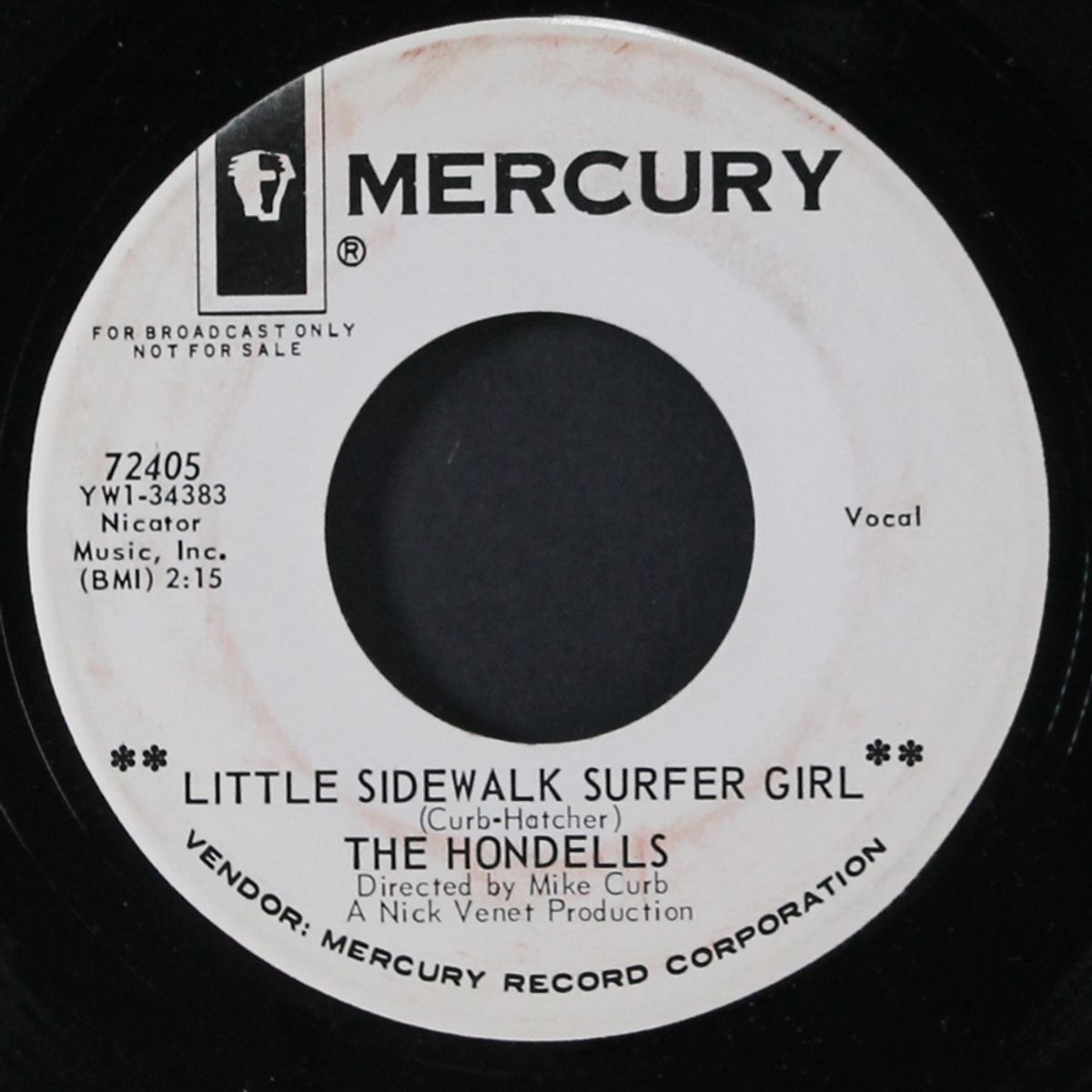 little sidewalk surfer girl by HONDELLS