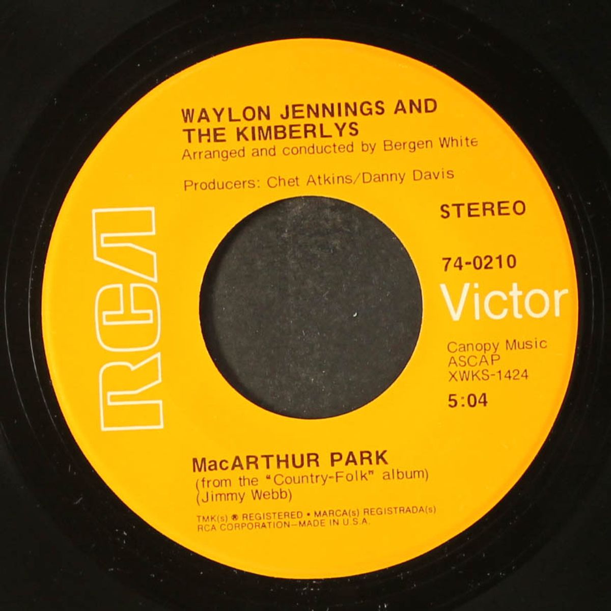 macarthur park / but you know i love you by WAYLON JENNINGS & KIMBERLYS