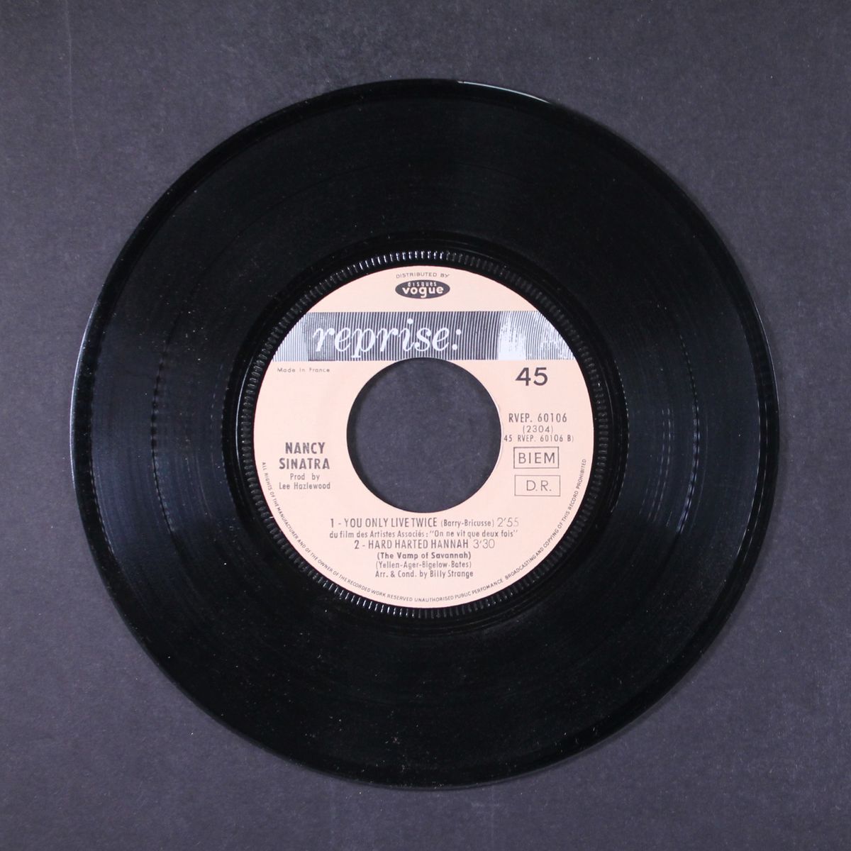 le skate...jackson by NANCY SINATRA