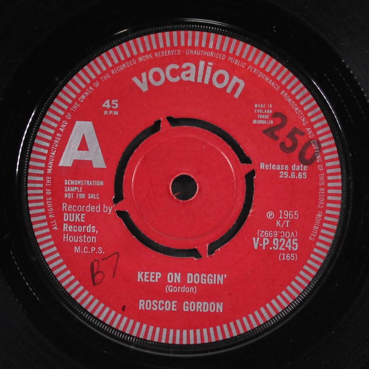 keep on doggin' / bad dream by ROSCOE GORDON
