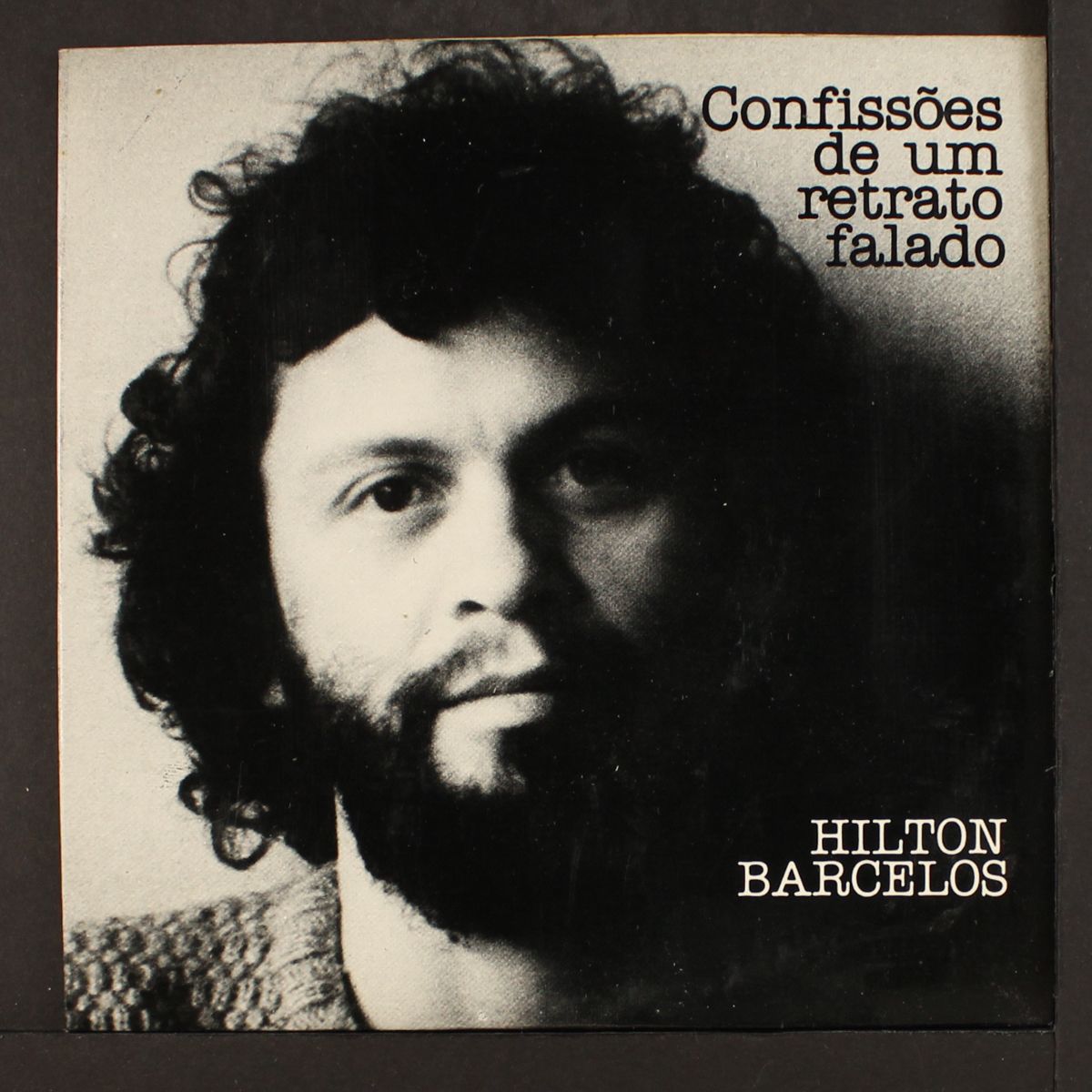 confissoes de um retrato falado / beijo na boca by HILTON BARCELOS