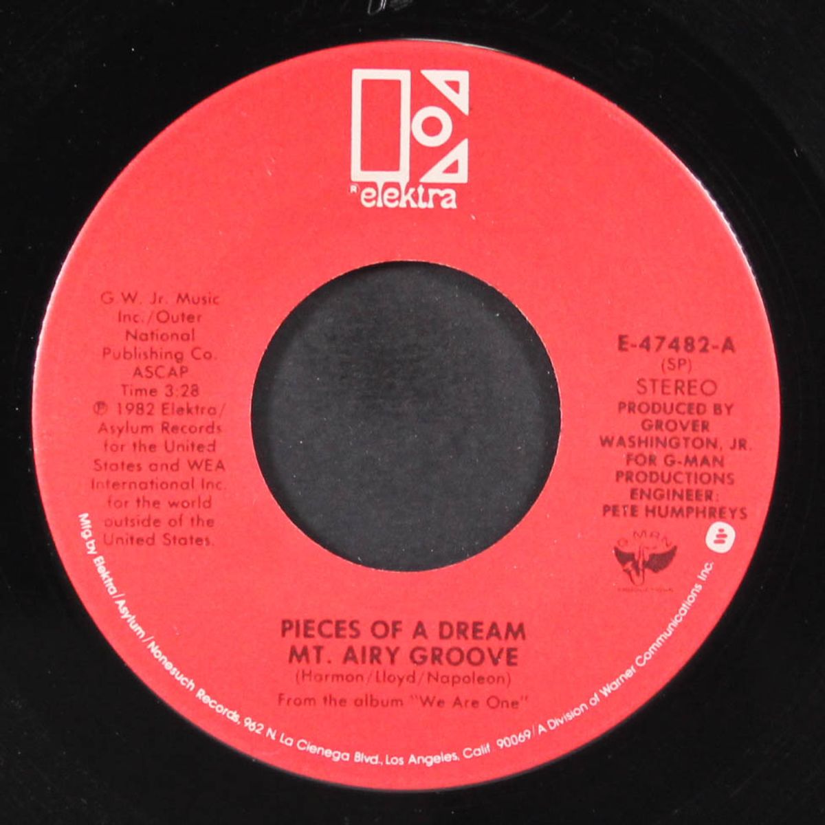 mt. airy groove / please don't do this to me by PIECES OF A DREAM