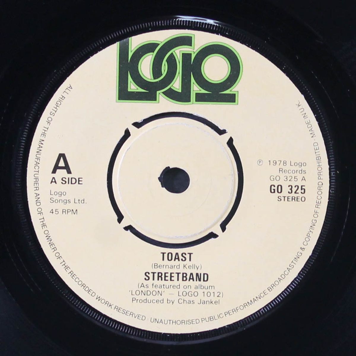 toast by STREETBAND