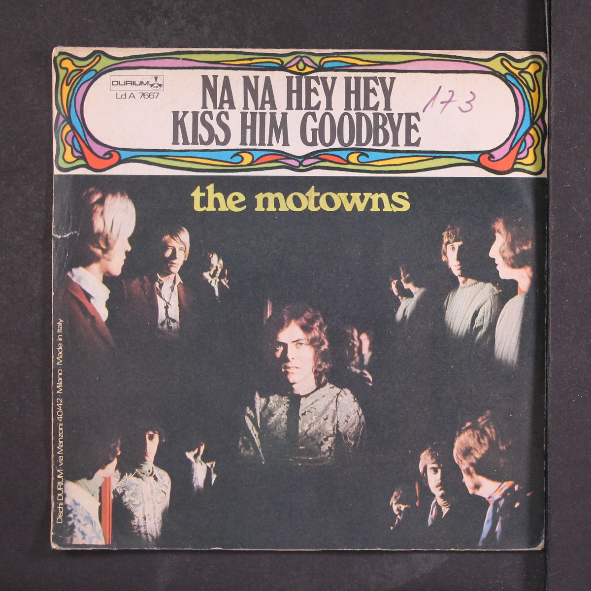 na na hey hey kiss him goodbye by MOTOWNS