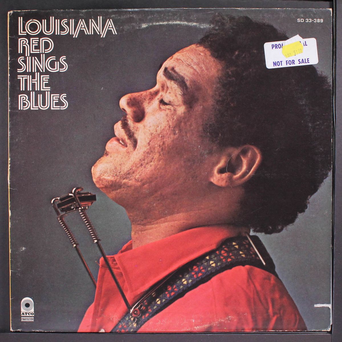 sings the blues by LOUISIANA RED