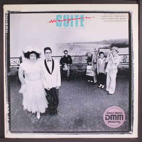 HONEYMOON SUITE