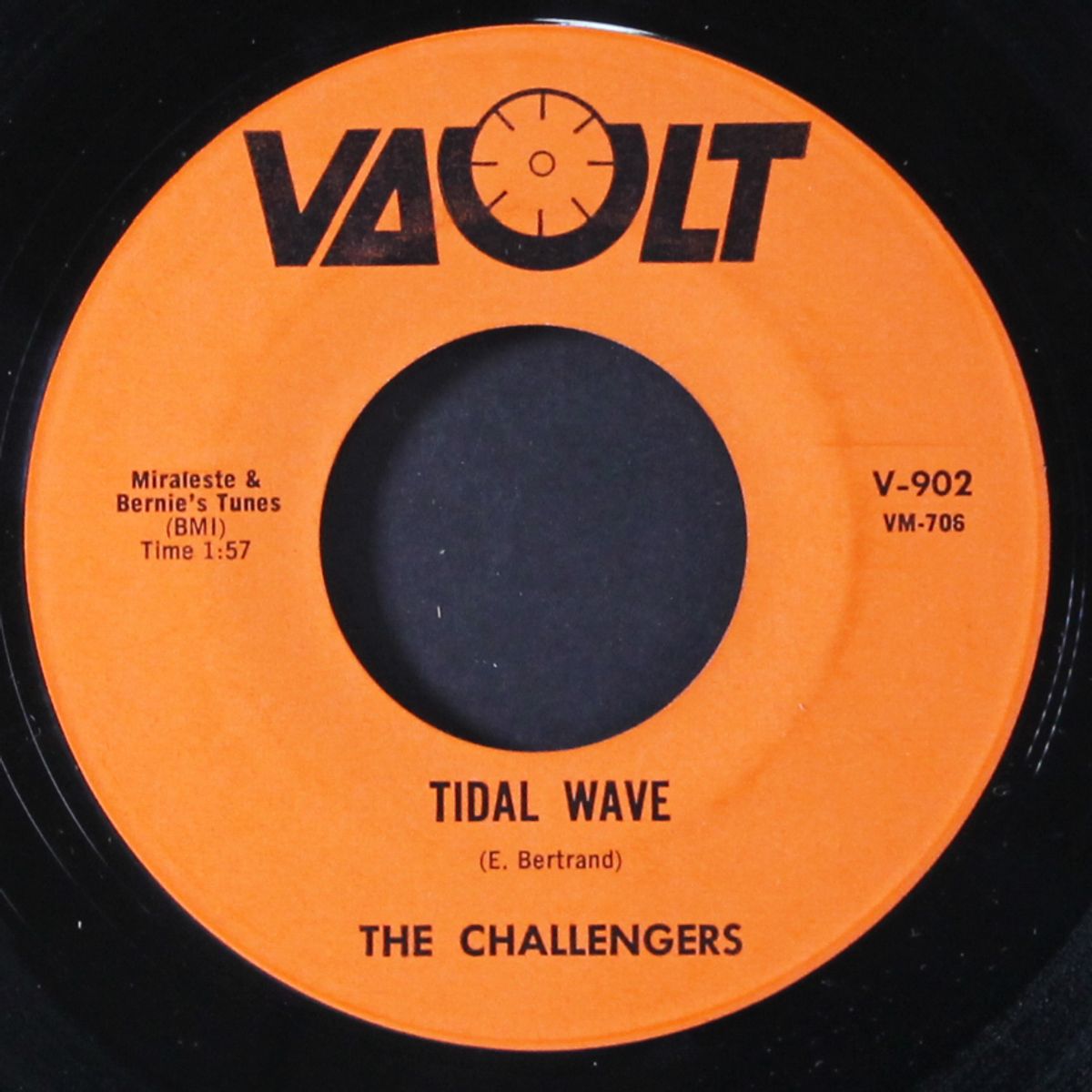 moondawg / tidal wave by CHALLENGERS