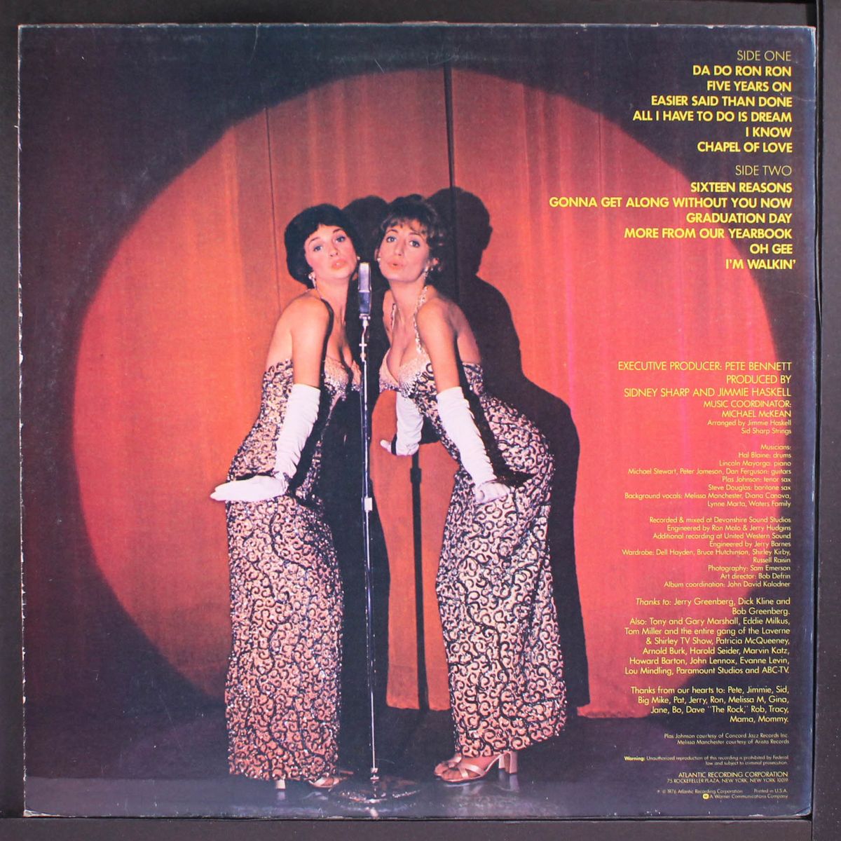 laverne & shirley sing by PENNY MARSHALL & CINDY WILLIAMS