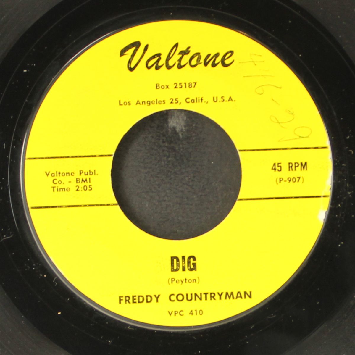 shimmy / dig by FREDDY COUNTRYMAN