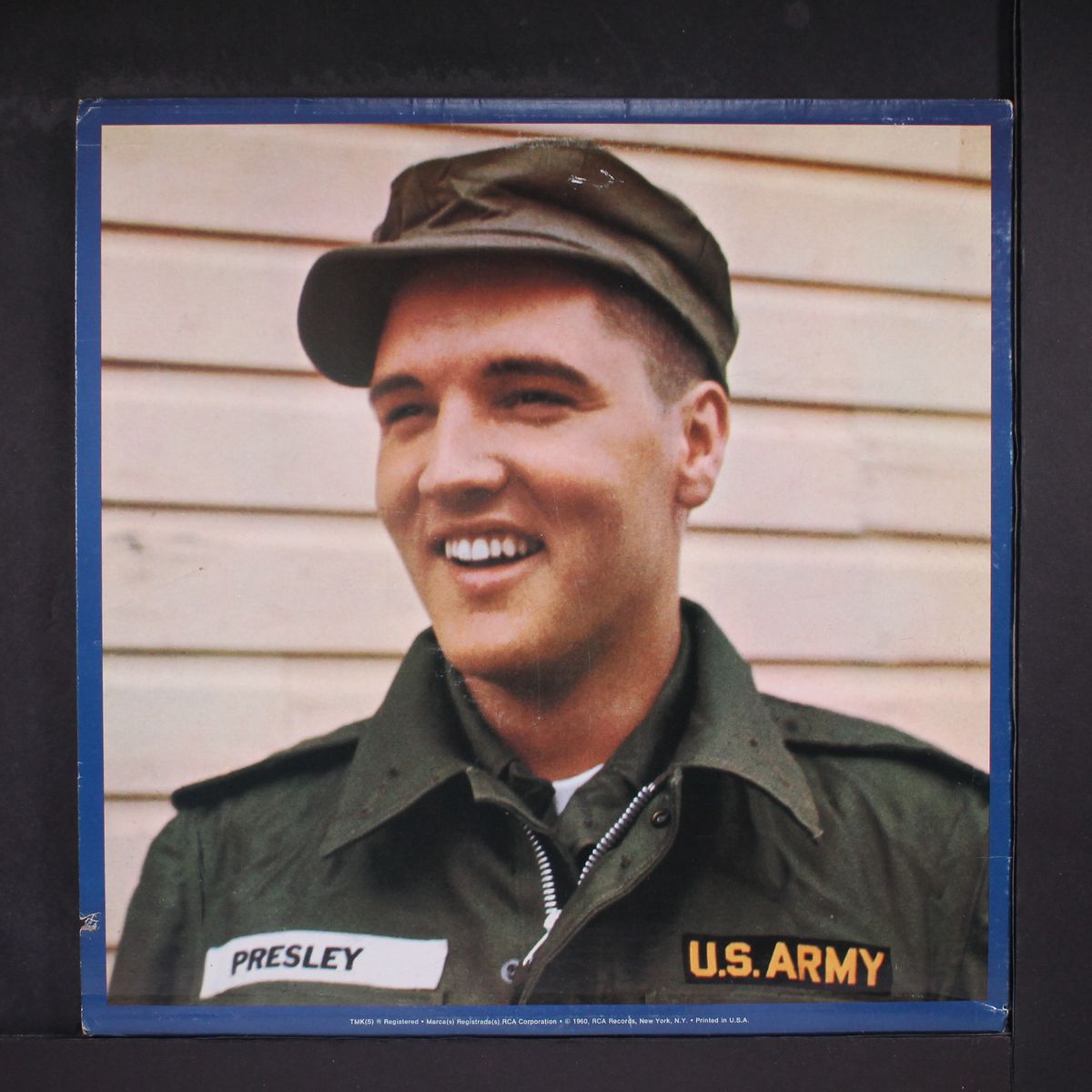 elvis is back! by ELVIS PRESLEY