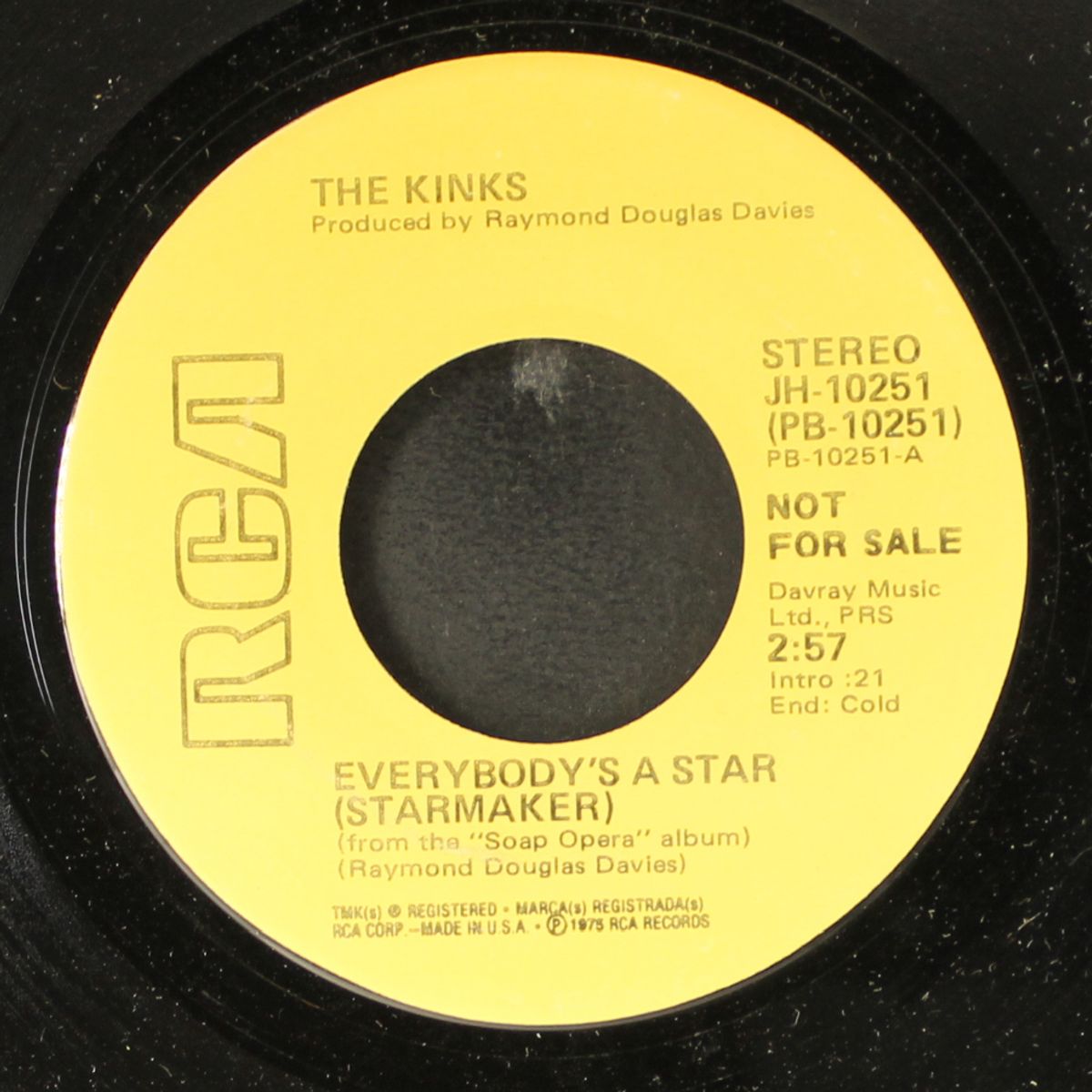 everybody's a star / mono by KINKS