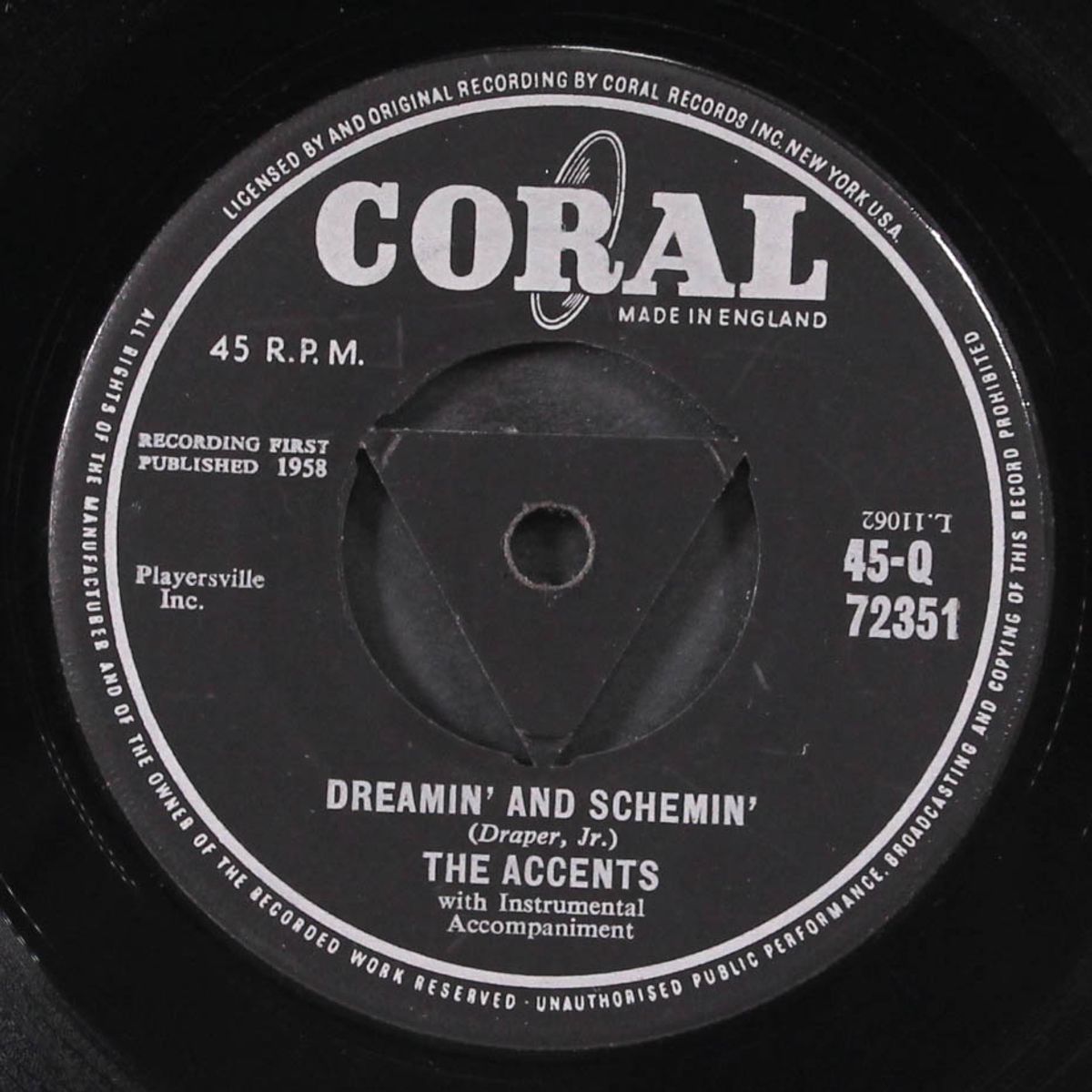 wiggle wiggle / dreamin' and schemin' by ACCENTS