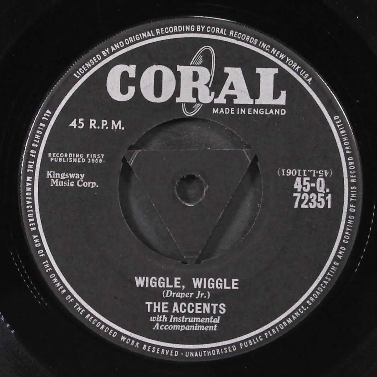 wiggle wiggle / dreamin' and schemin' by ACCENTS