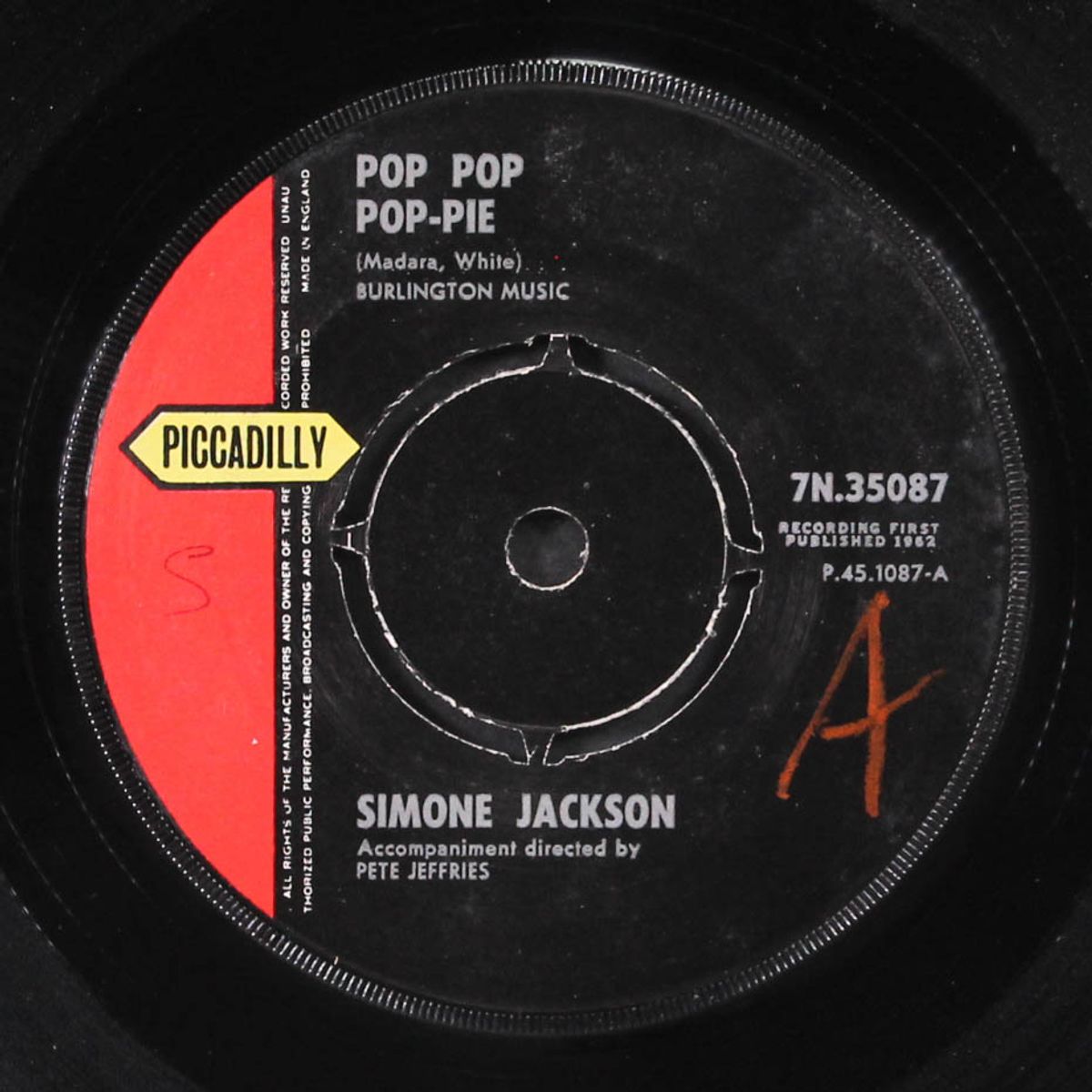 pop pop pop-pie by SIMONE JACKSON