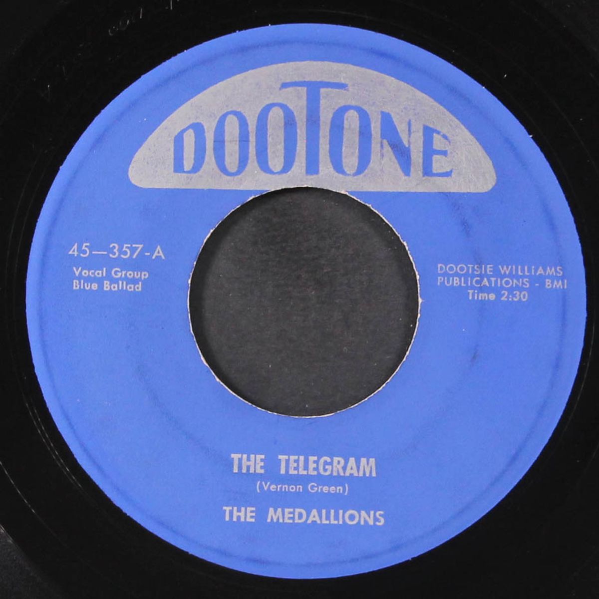 the telegram / couple de ville baby by MEDALLIONS