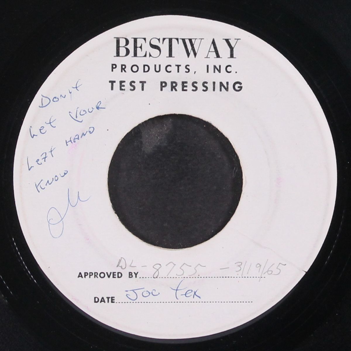 don't let your left hand know / a woman can change a man by JOE TEX