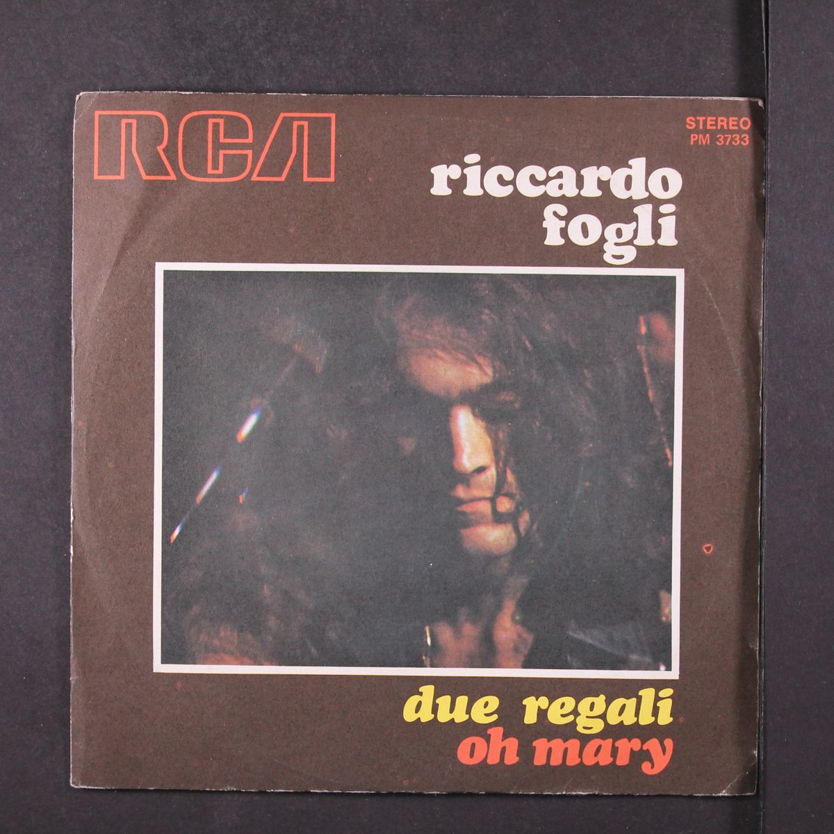 due regali / oh mary by RICCARDO FOGLI