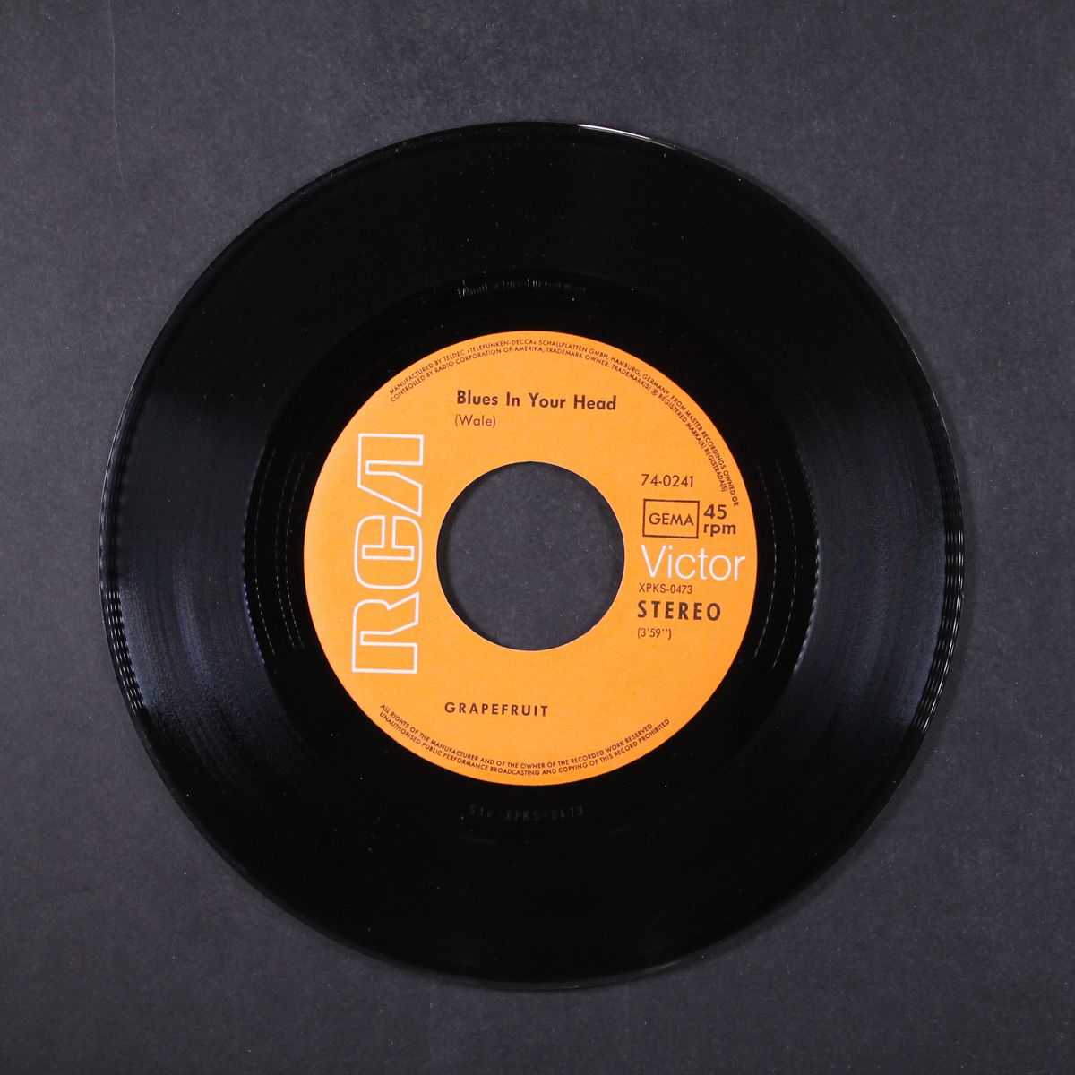 thunder & lightning / blues in your head by GRAPEFRUIT