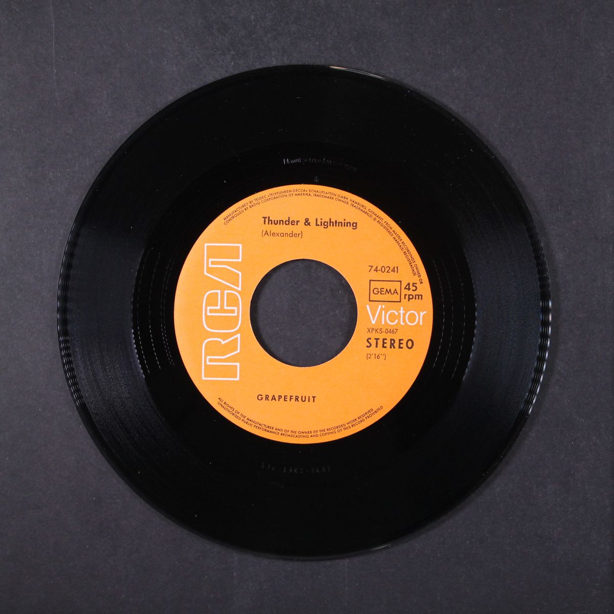 thunder & lightning / blues in your head by GRAPEFRUIT