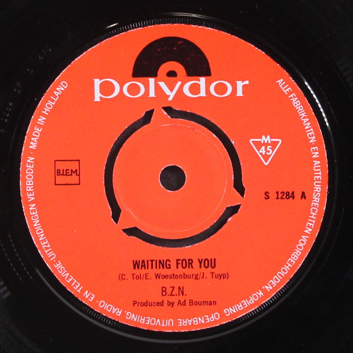 waiting for you / mor'een by BZN