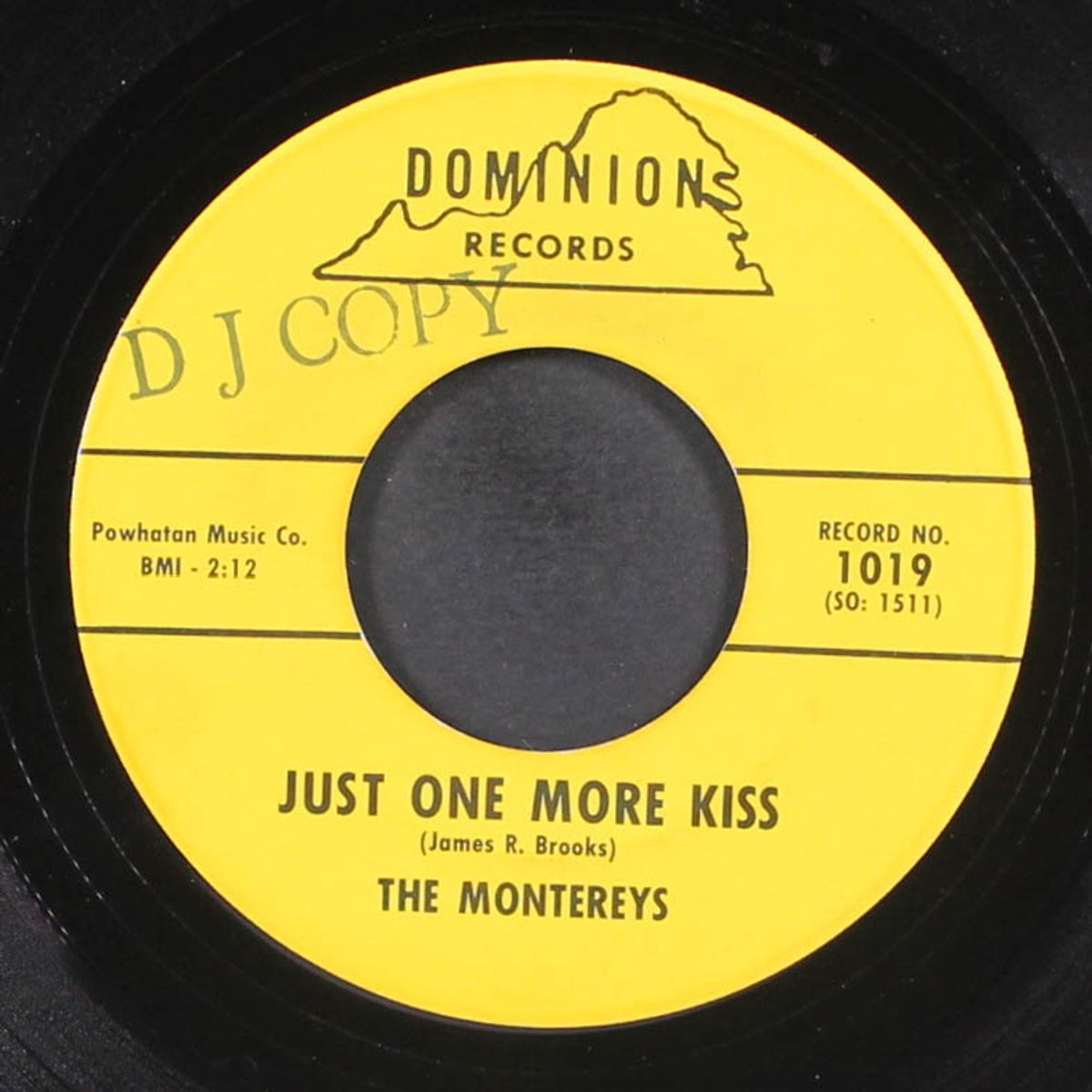 just one more kiss / first kiss by MONTEREYS